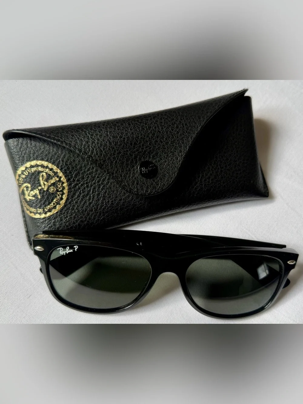 Ray-Ban Black Wayfarer Sunglasses with Black Leather Case